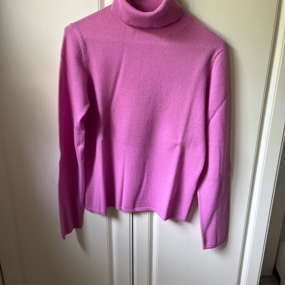 Women’s turtleneck - Picture 2 of 3